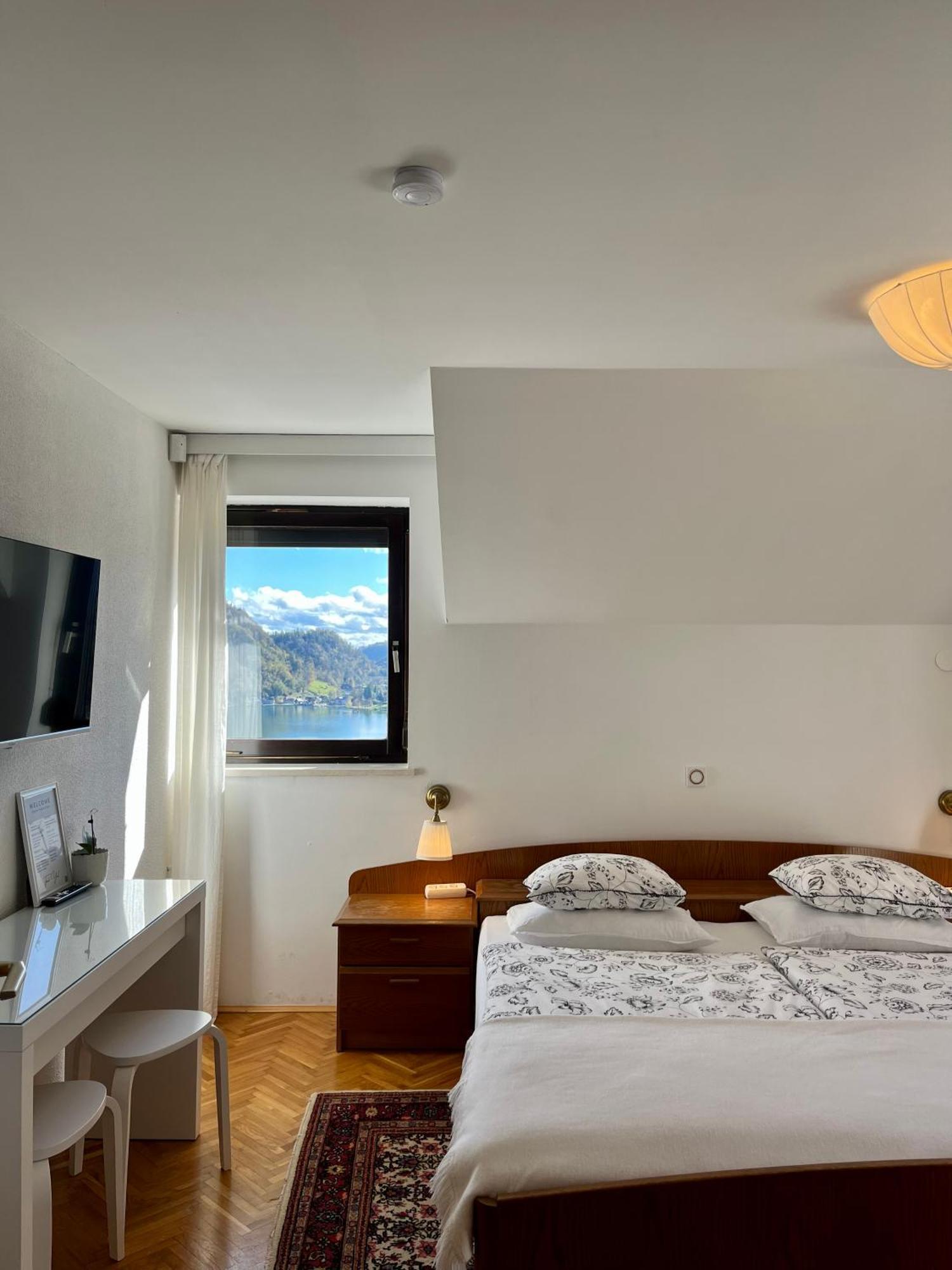 Lakeview Guesthouse & Chalet Μπλεντ Εξωτερικό φωτογραφία