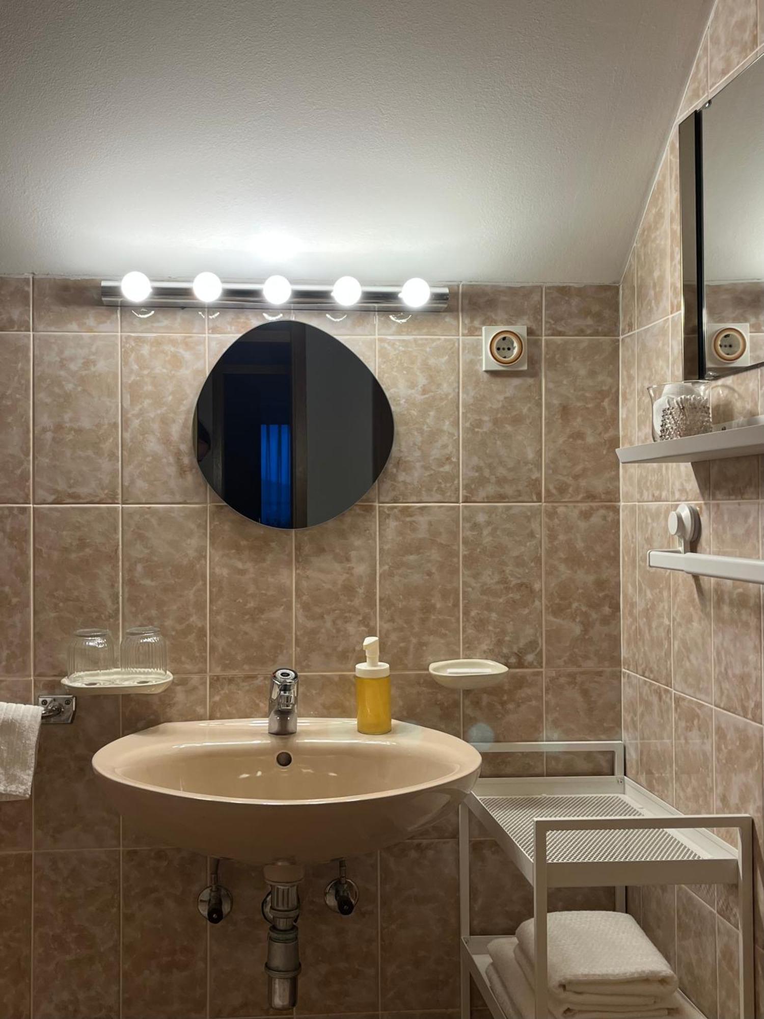 Lakeview Guesthouse & Chalet Μπλεντ Δωμάτιο φωτογραφία